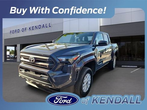 Used 2025 Toyota Tacoma SR5 RWD image 1