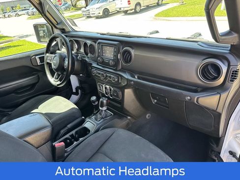 Used 2021 Jeep Gladiator Sport AWD/4WD image 15