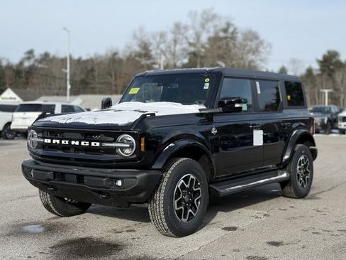 New 2025 Ford Bronco Outer Banks image 8