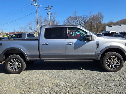 Used 2021 Ford F250 Lariat w/ Lariat Ultimate Package image 2