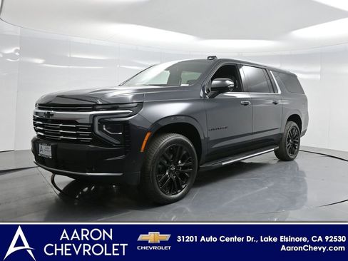 New 2025 Chevrolet Suburban Premier image 1