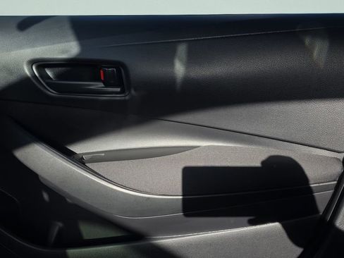 Used 2023 Toyota Corolla LE FWD image 21