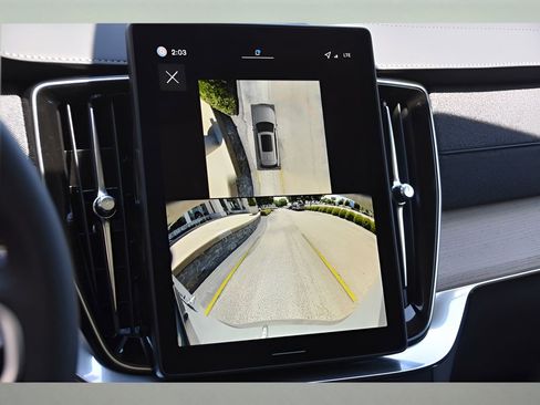 New 2026 Volvo XC90 B6 Plus w/ Protection Package Premier image 22