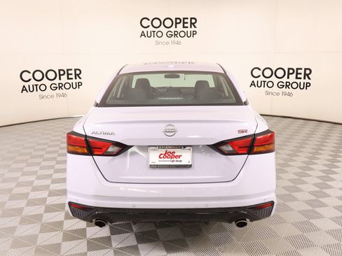 Used 2024 Nissan Altima 2.5 SR FWD image 20