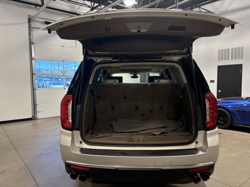 Used 2021 GMC Yukon Denali w/ Denali Ultimate Package AWD/4WD image 38