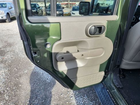 Used 2008 Jeep Wrangler Unlimited Sahara w/ Dual Top Group image 28