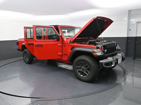 New 2025 Jeep Gladiator Sport image 27
