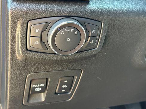 Used 2019 Ford F150 Lariat AWD/4WD image 17