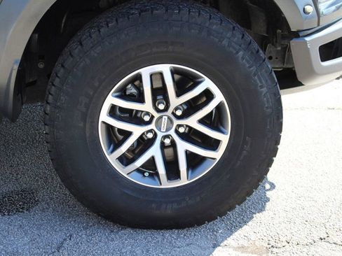 Used 2018 Ford F150 Raptor w/ Equipment Group 802A Luxury image 20