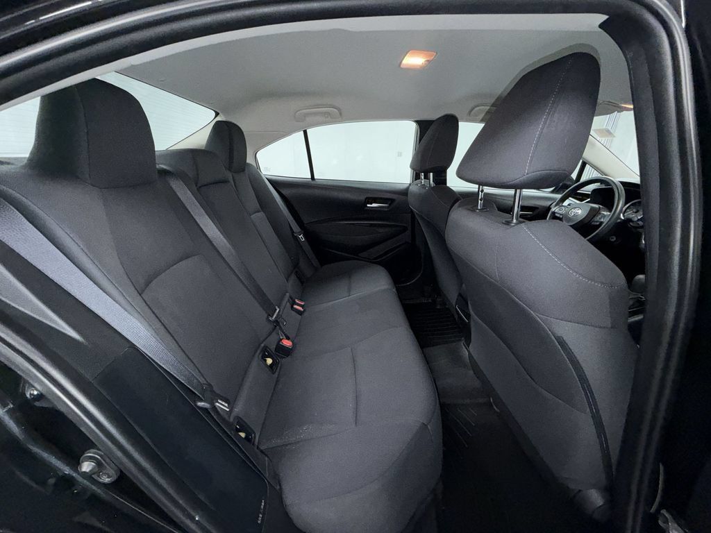 Certified 2021 Toyota Corolla LE w/ Carpet Mat Package (TMS) FWD image 18