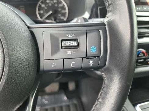 Used 2024 Nissan Pathfinder SV FWD image 20
