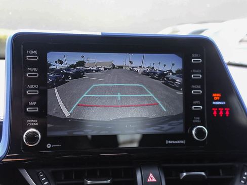 Used 2021 Toyota C-HR XLE FWD image 32
