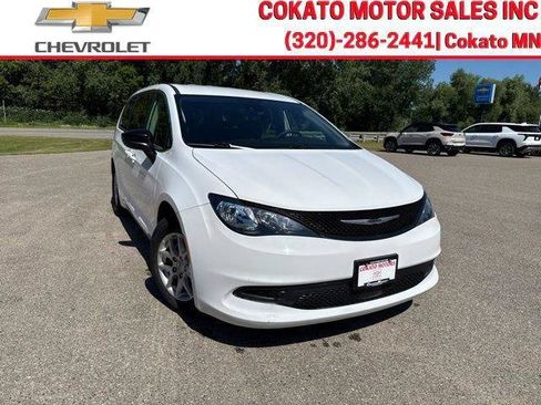 Used 2024 Chrysler Voyager LX FWD image 1