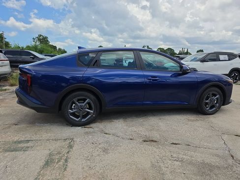 New 2026 Kia K4 FWD image 8