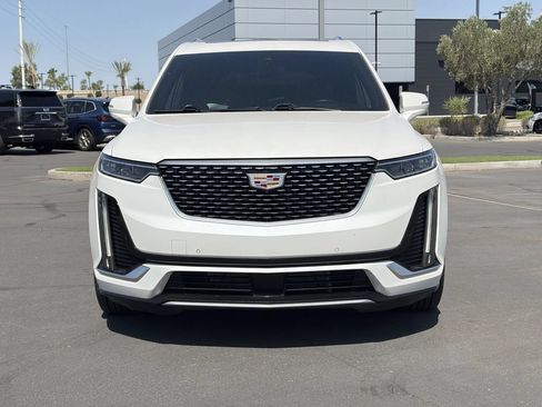 Used 2021 Cadillac XT6 Premium Luxury w/ Platinum Package AWD/4WD image 2