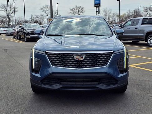 Used 2024 Cadillac XT4 Luxury w/ Cold Weather Package AWD/4WD image 25