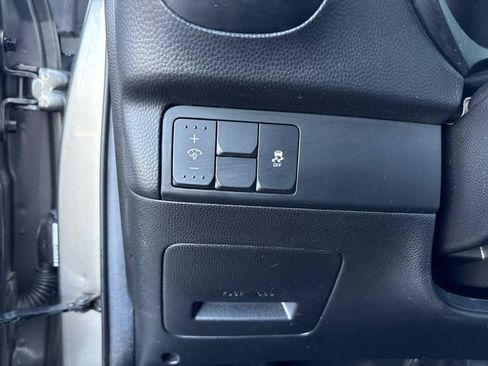 Used 2017 Kia Soul + FWD image 31