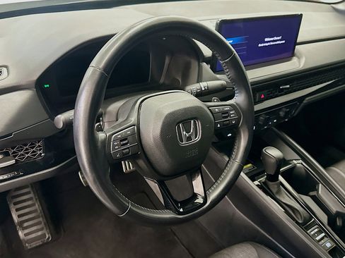 Used 2025 Honda Accord Sport image 18
