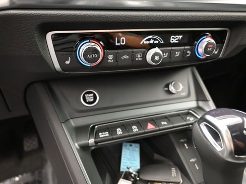 New 2025 Audi Q3 2.0T Premium image 18