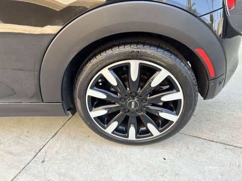 Used 2019 MINI Cooper S w/ Signature Upholstery Package FWD image 6