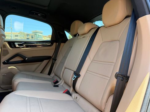 Certified 2023 Porsche Cayenne S AWD/4WD image 28