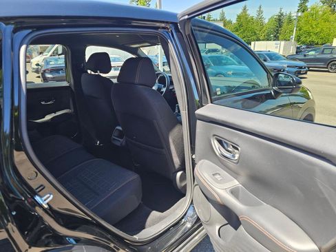 Used 2024 Honda HR-V Sport image 14