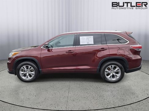 Used 2015 Toyota Highlander XLE FWD image 8