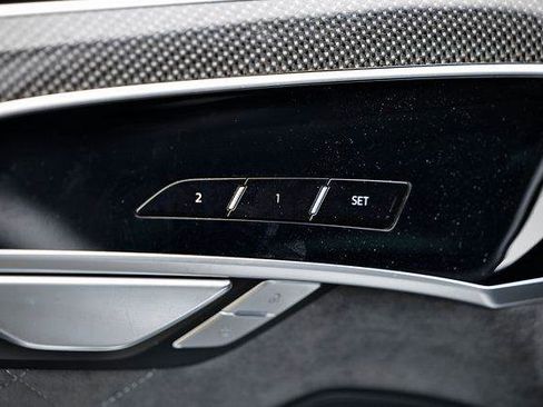 Certified 2025 Audi S8 4.0T image 18