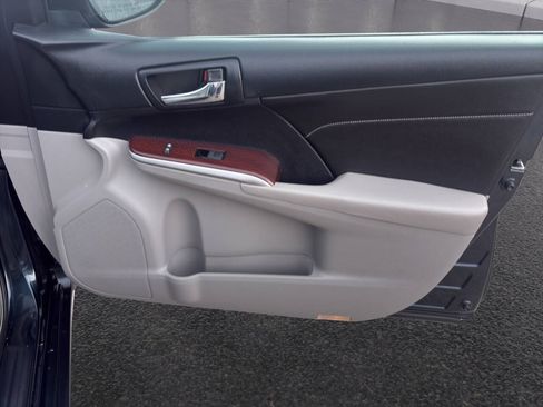 Used 2013 Toyota Camry XLE FWD image 16