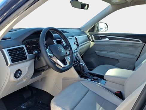 Used 2022 Volkswagen Atlas SE w/ Panoramic Sunroof Package image 8