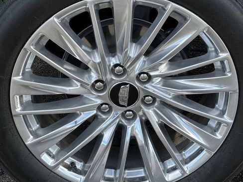 Used 2023 Cadillac Escalade Premium Luxury image 12