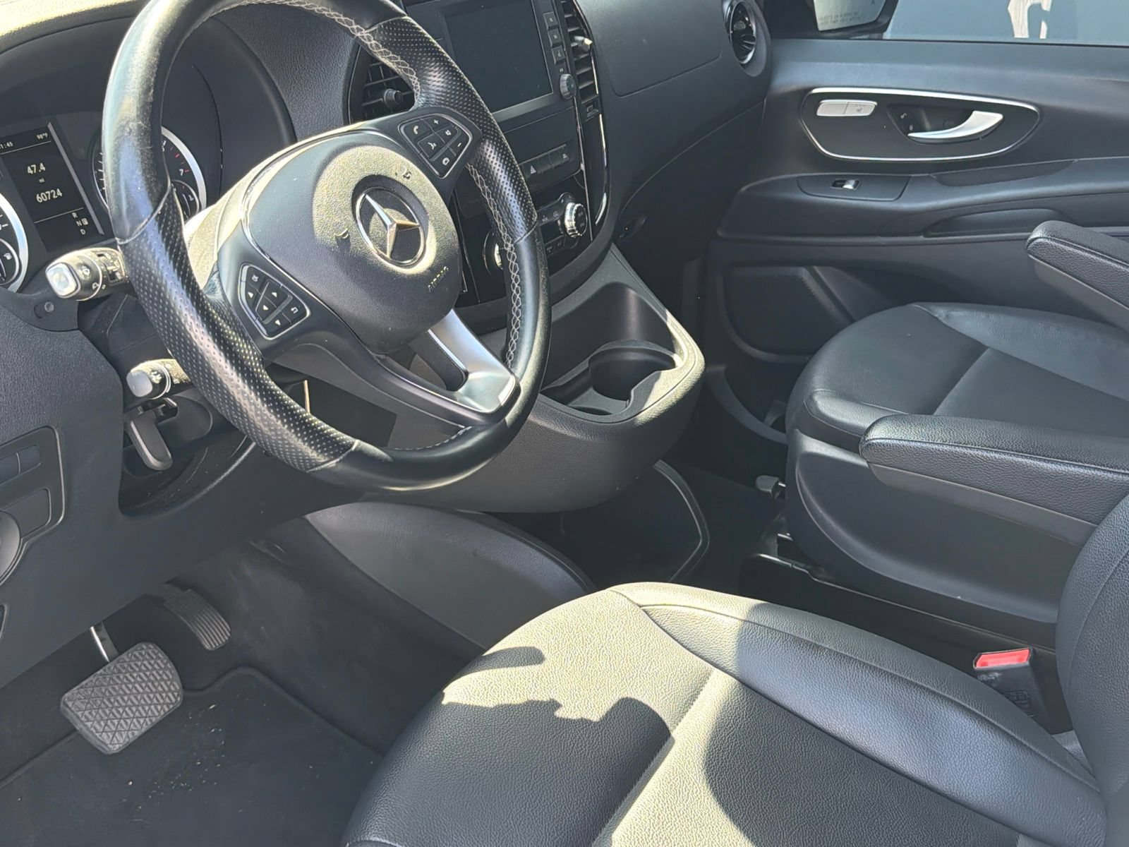 Used 2023 Mercedes-Benz Metris Passenger image 5