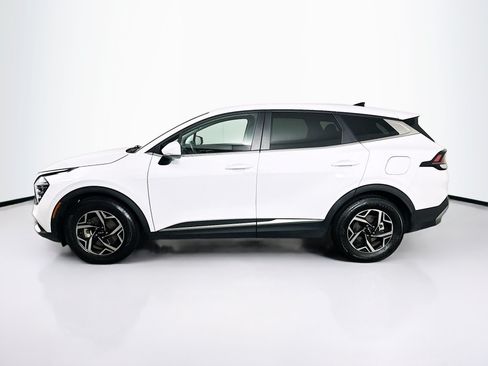 Used 2025 Kia Sportage LX FWD image 4