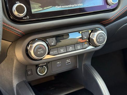 New 2025 Nissan Versa SR w/ Trunk Package image 11