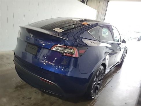Used 2023 Tesla Model Y Performance AWD/4WD image 5