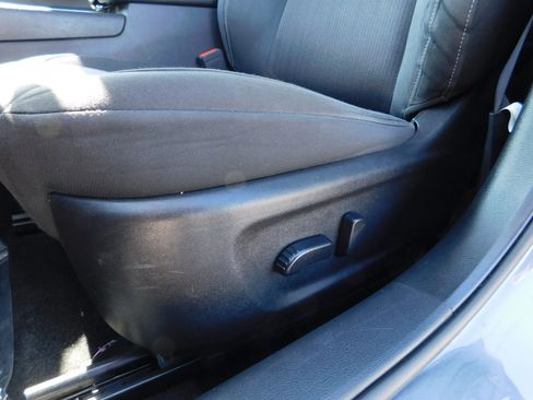 Used 2024 Nissan Altima 2.5 SV FWD image 15