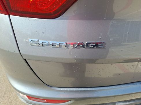 Used 2019 Kia Sportage EX image 13