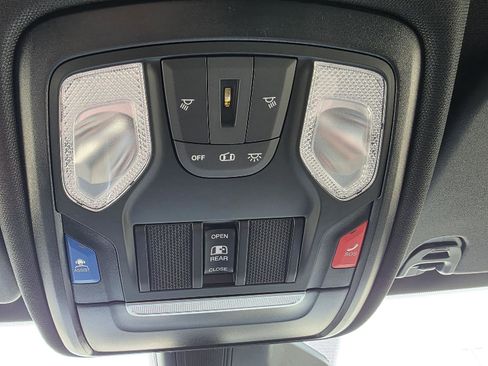 New 2026 RAM 1500 Express AWD/4WD image 28