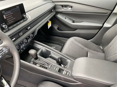 Used 2024 Honda Accord EX image 19