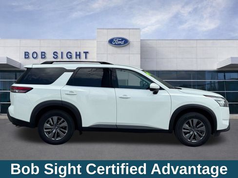 Used 2024 Nissan Pathfinder SV AWD/4WD image 4