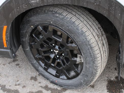 New 2026 Mitsubishi Outlander Trail Edition image 8