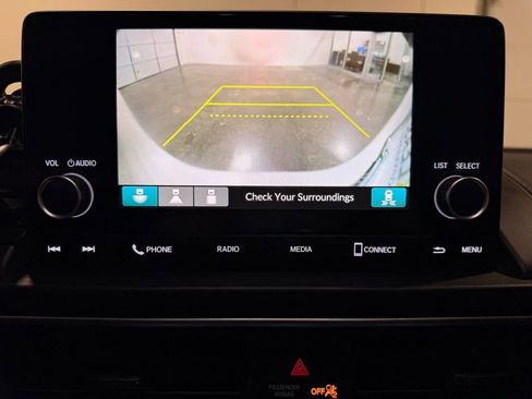 Used 2025 Honda Pilot Sport image 21