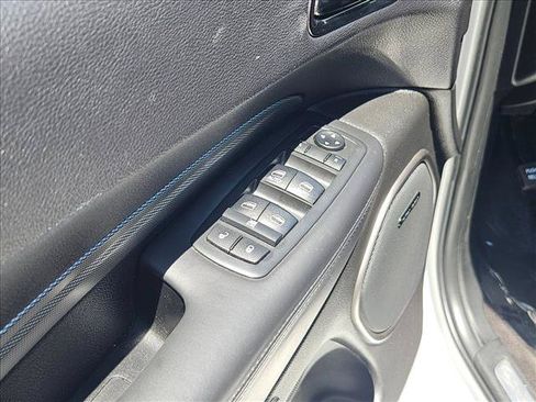 Used 2019 Dodge Durango R/T w/ Technology Group AWD/4WD image 12