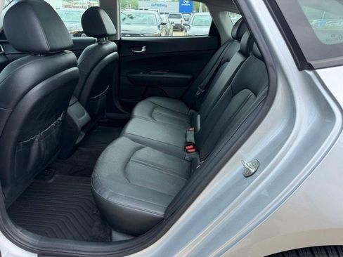 Used 2020 Kia Optima SE w/ Paint Protection Package FWD image 8