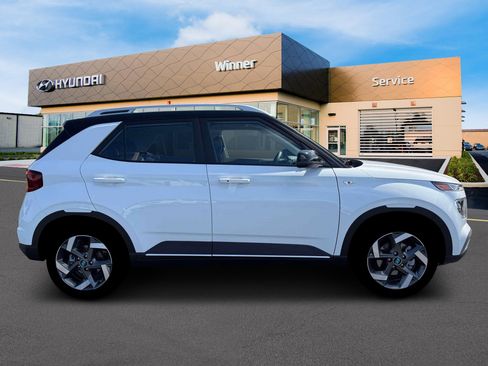 New 2026 Hyundai Venue SEL image 9