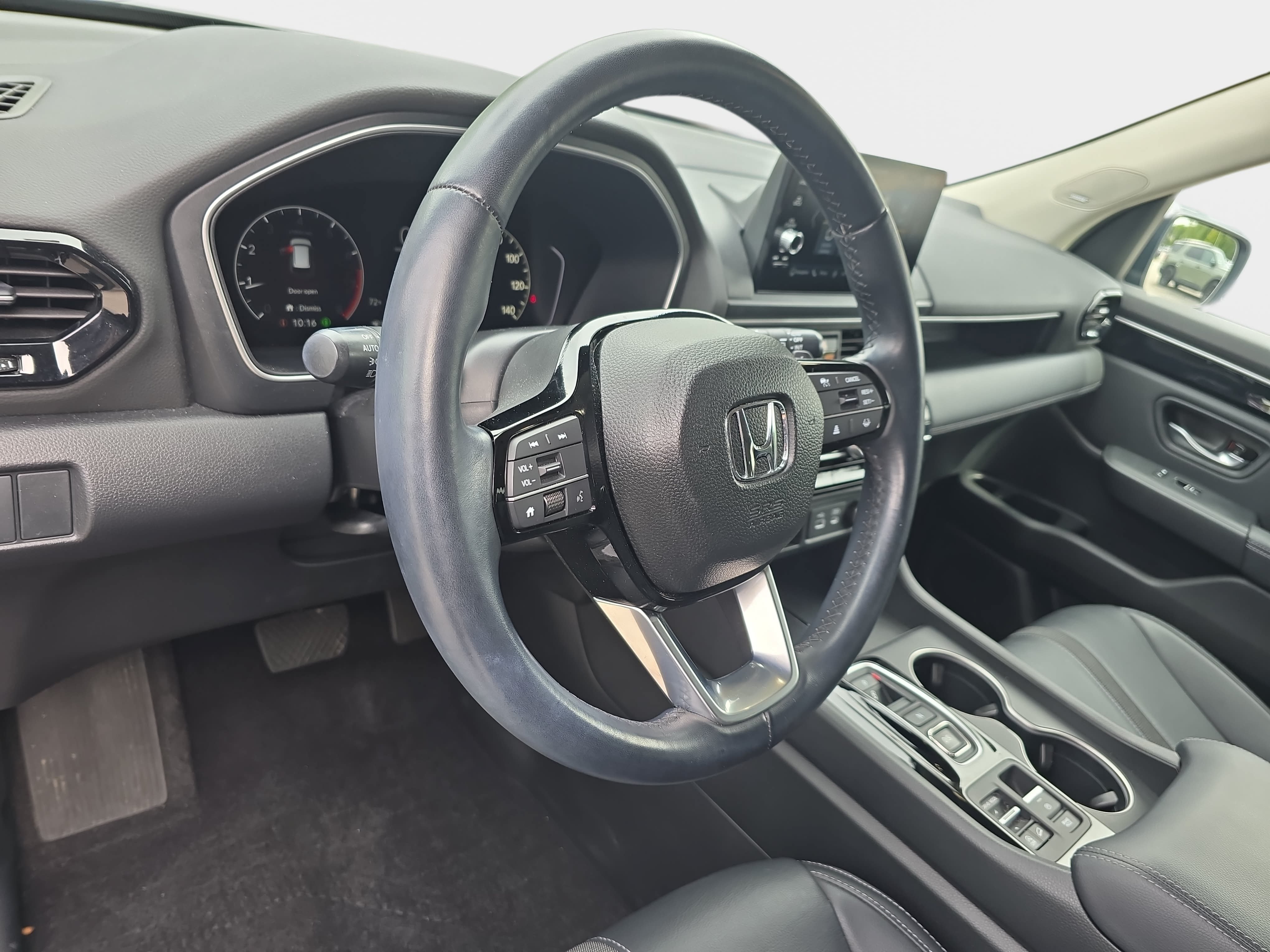 Used 2024 Honda Pilot Touring image 18