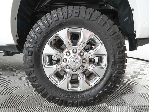 Used 2022 RAM 2500 Limited image 32