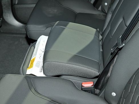 New 2026 Volvo XC90 B5 Plus w/ Protection Package image 21