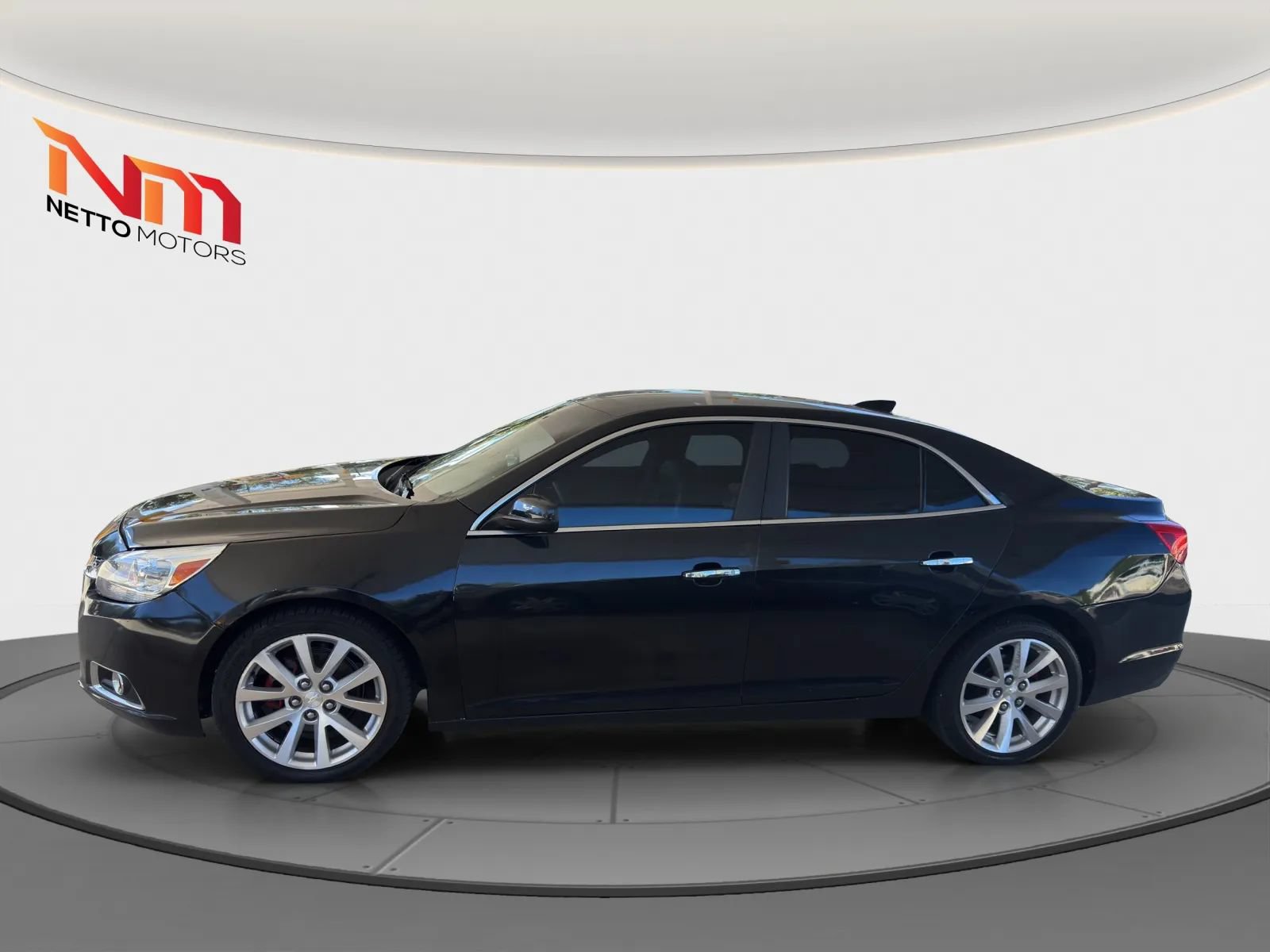 Used 2015 Chevrolet Malibu LTZ FWD image 2