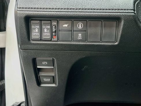 Used 2024 Honda Odyssey Sport image 10